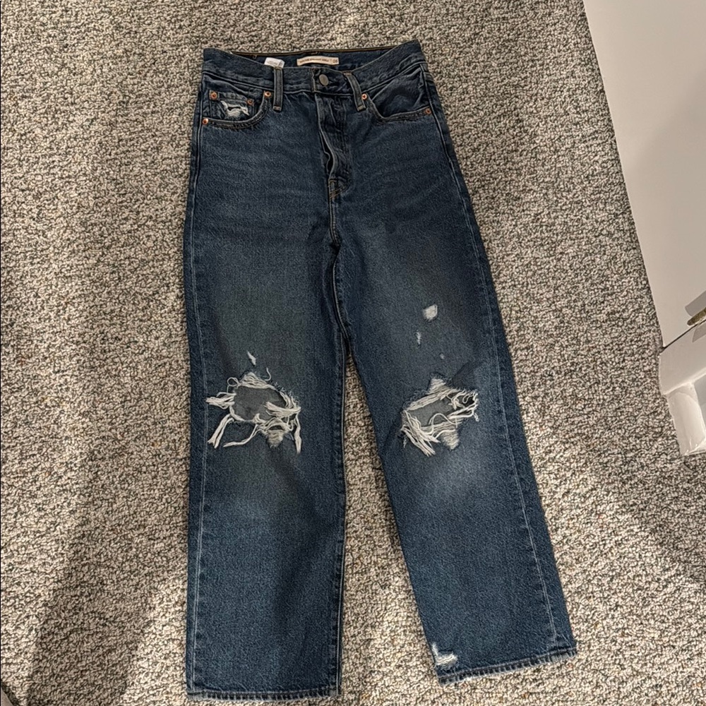 Levi ribcage ankle straight size 26 Classic Blue Distressed woman’s Jeans